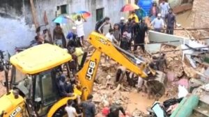 keralanews nine died when house collpases du to heavy rain in tamilnadu