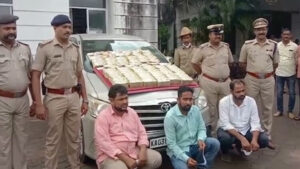 keralanews three including kannur native arrested with banned currency worth two crore in magaluru