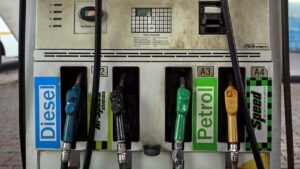 keralanews various states slashed petrol and diesel prices karnataka reduced diesel prices by rs 19 and petrol by rs 13 diesel available in mahe for rs 80