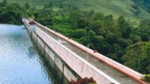 keralanews nine shutters of mullapperiyar dam opened water level in periyar rising water began to rise in low lying areas