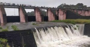 keralanews tamil nadu opens mullaperiyar dam without warning houses were flooded