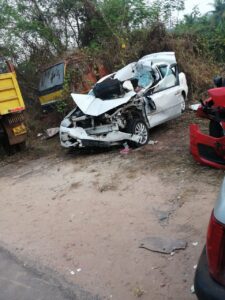 keralanews two died car hits lorry in kannur kannapuram four injured