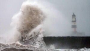 keralanews heavy rain possibility of storm alert on kerala lakshadweep karnataka coasts