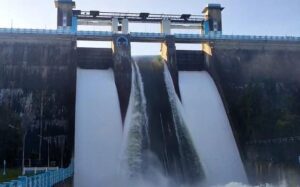 keralanews technical failure shutters of parambikulam dam opened by themselves alert in palakkad and thrissur